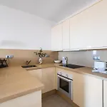With Sea Views, Terrace & Pool, Διαμέρισμα *