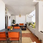 With Sea Views, Terrace & Pool, Апартаменты Нерха