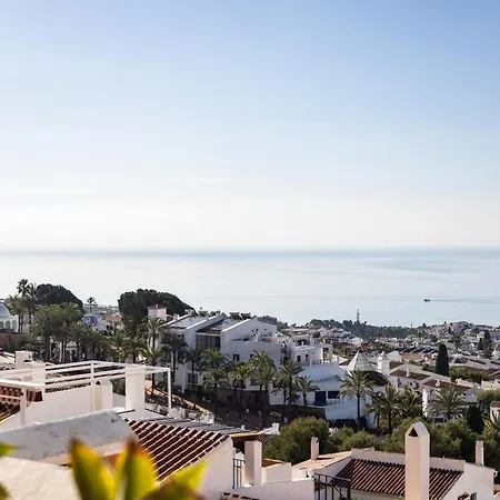 With Sea Views, Terrace & Pool, Апартаменты *